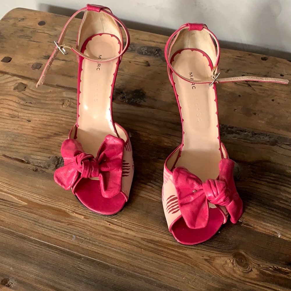 EUC Marc Jacobs Bow Ankle Strap Heels